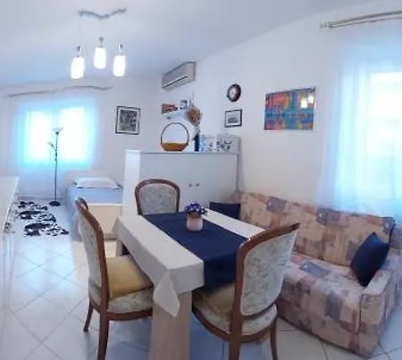 Sea Apartment
